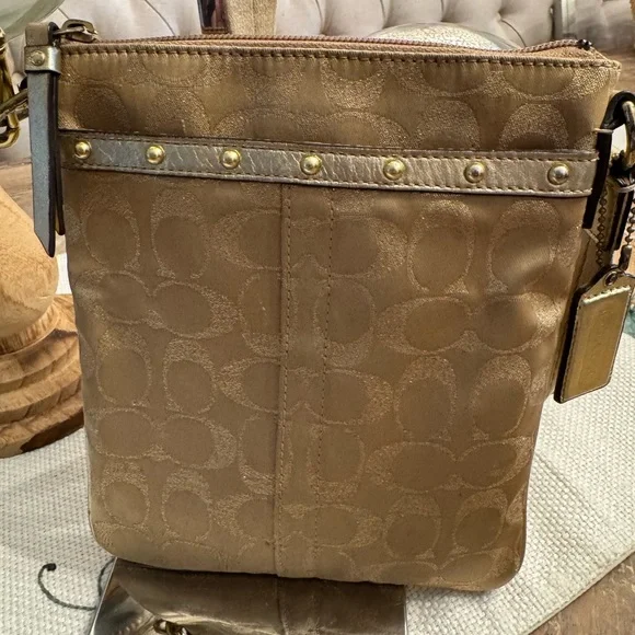 Coach Crossbody - Picture 2 of 15